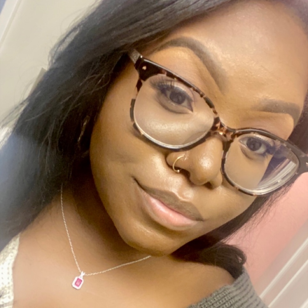 Meet your Posher, Deandrea
